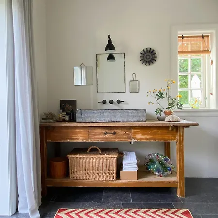 Thatched Idyll Close To The Sea In Liseleje